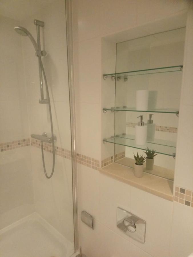 1 Bedroom Flat In Sheffield City Centre-Sleeps 4 מראה חיצוני תמונה